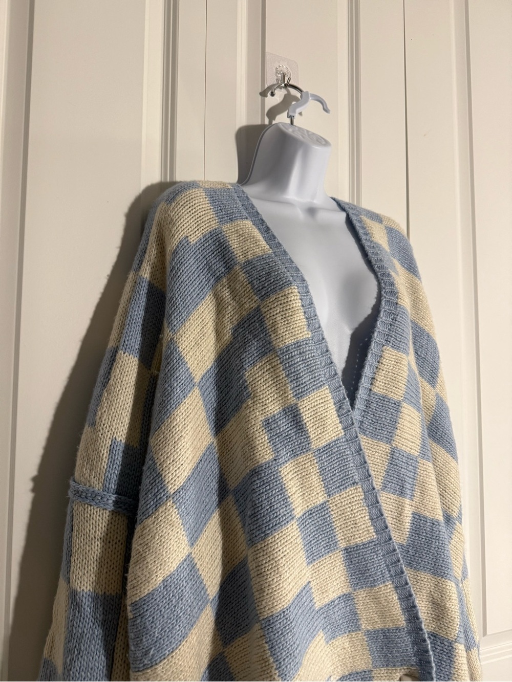 Light Blue & Cream Check Knit Open-Front Cardigan - Picture 8 of 9